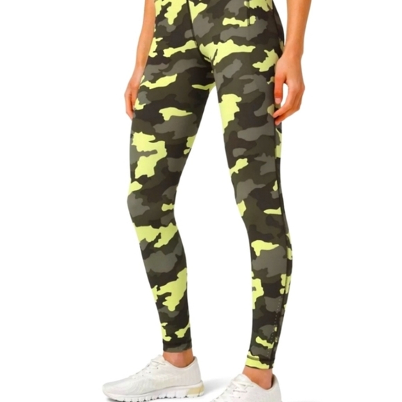 lululemon athletica Pants - Lululemon Fast and Free HR Tight 25"💚💛